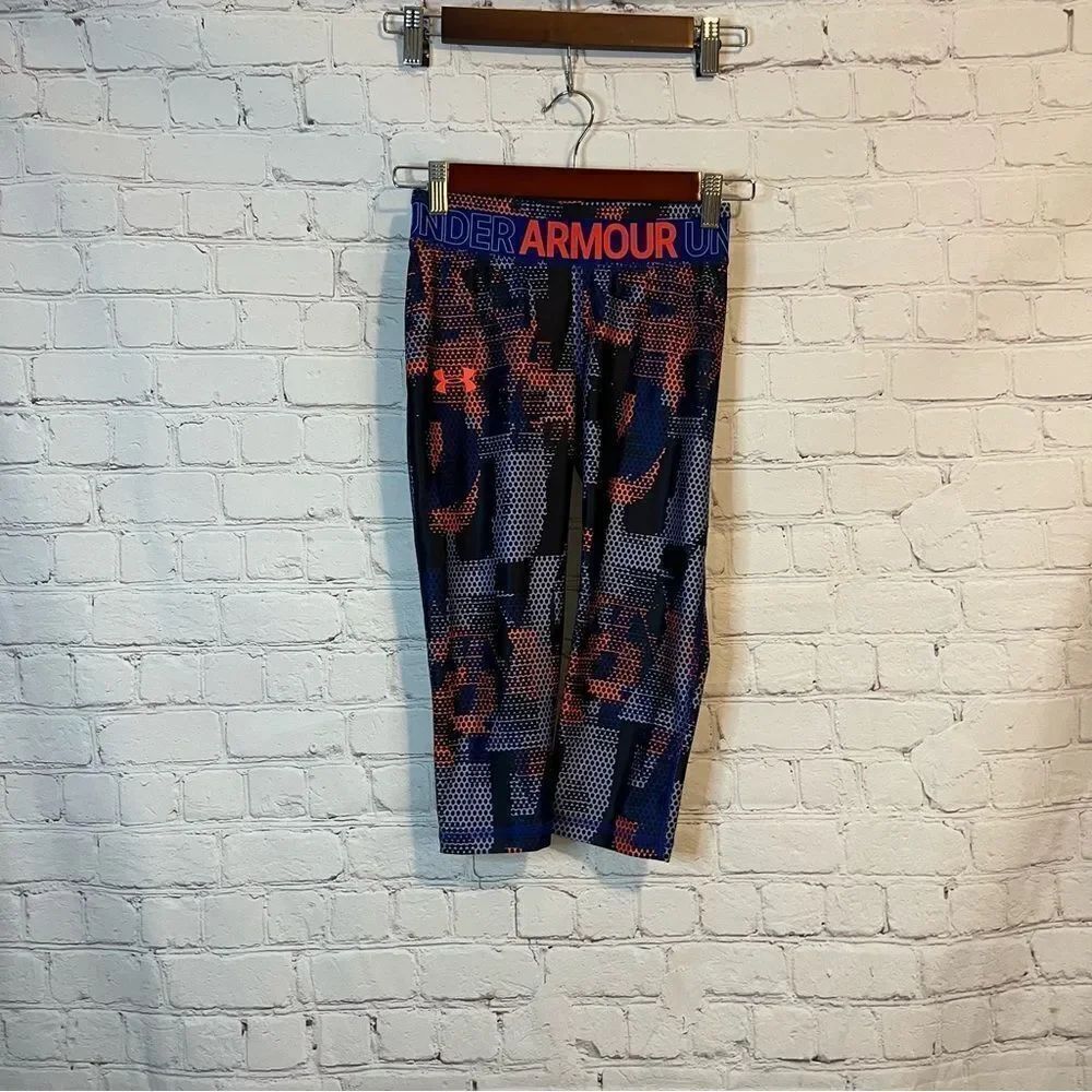 Under Armour Leggings size YM